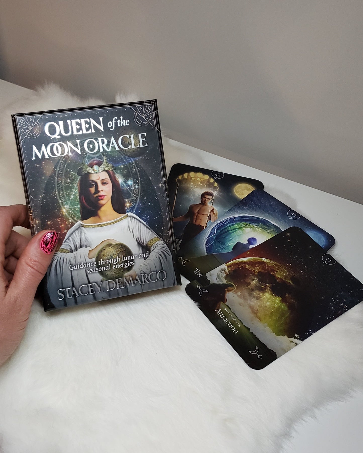 Queen of the Moon Oracle