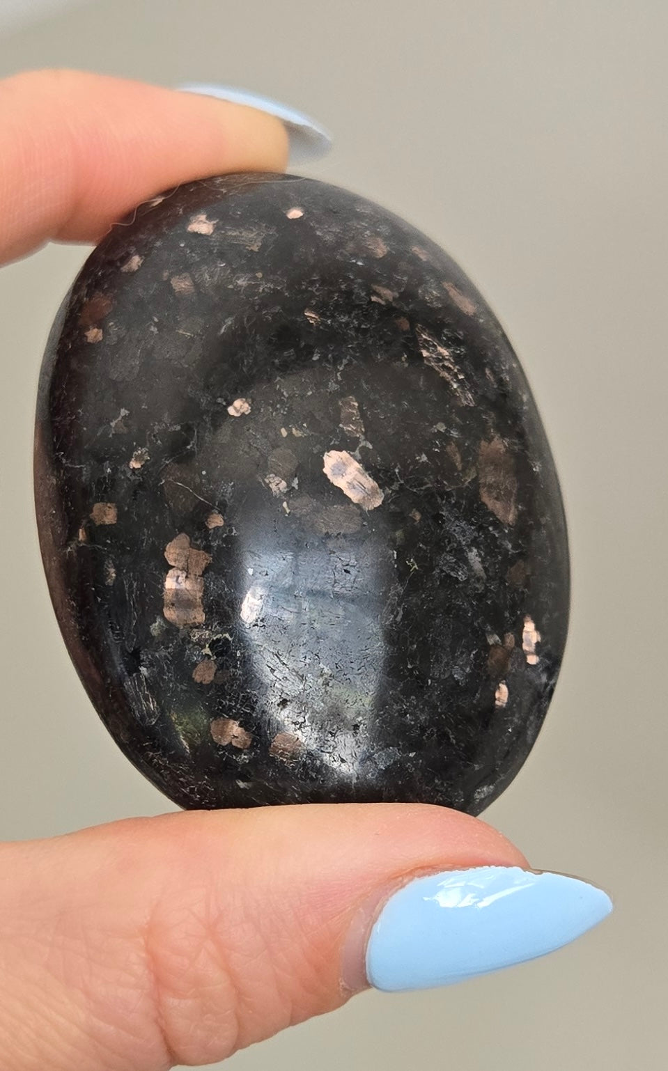 Nuummite Palm Stones